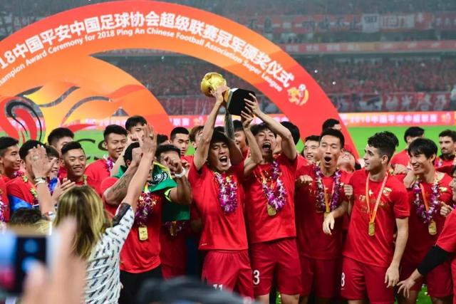 国王杯-莱万点射费尔明破门 巴萨3-2巴瓦斯特罗