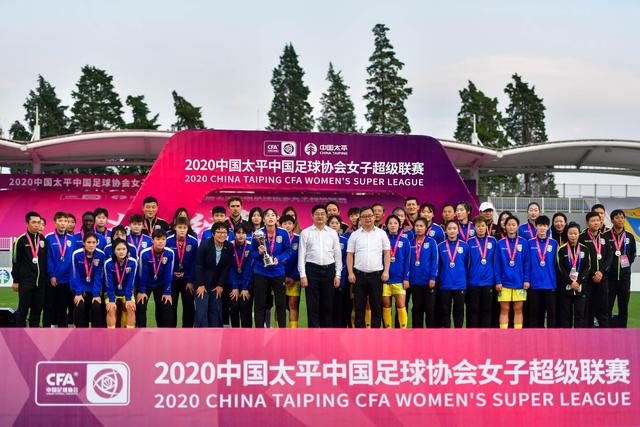 约基奇35+7+7爱德华兹44分 掘金力克森林狼2-2