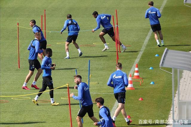 锡安28分字母哥空砍35+14 鹈鹕险胜雄鹿